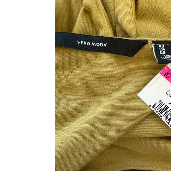 NEW VERO MODA ~ NORDSTROM  Olive Pleated Mini Skirt Size M - Picture 3 of 3